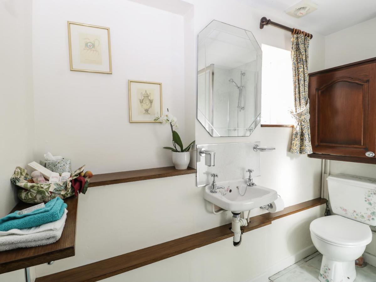 Acton Turville Pike Cottage מראה חיצוני תמונה